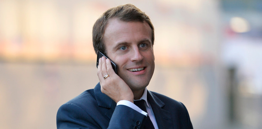 Un coup de fil de l'Elysée pour féliciter le président ukrainien après sa victoire Le président Macron piégé par deux humoristes russes ?