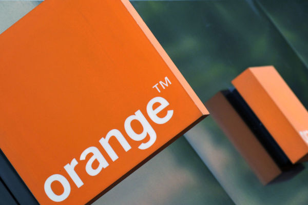 Déploiement de la fibre optique : l’accord entre Orange et SFR
