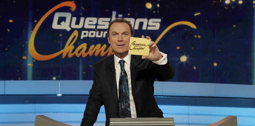 Julien Lepers touchait 40.000 € par mois pour l'émission Questions pour un champion. Julien Lepers, 40.000 € par mois sur France 3