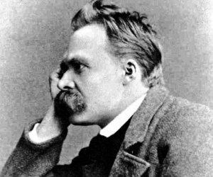 Friedrich Nietzsche FRIEDRICH NIETZSCHE